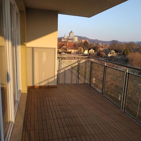 Apartman One To One Štúrovo Εξωτερικό φωτογραφία