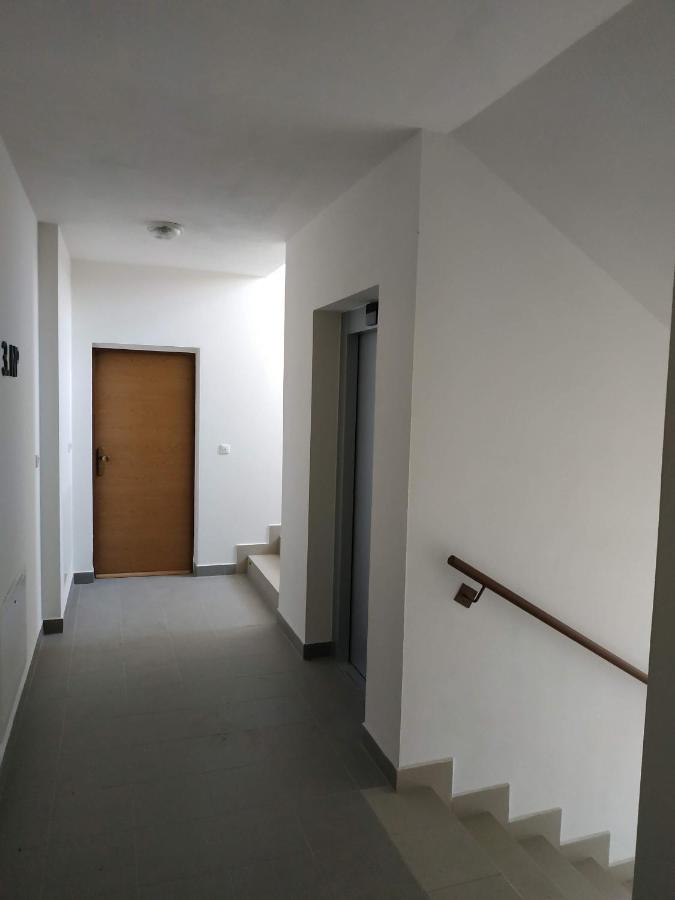 Apartman One To One Štúrovo Εξωτερικό φωτογραφία