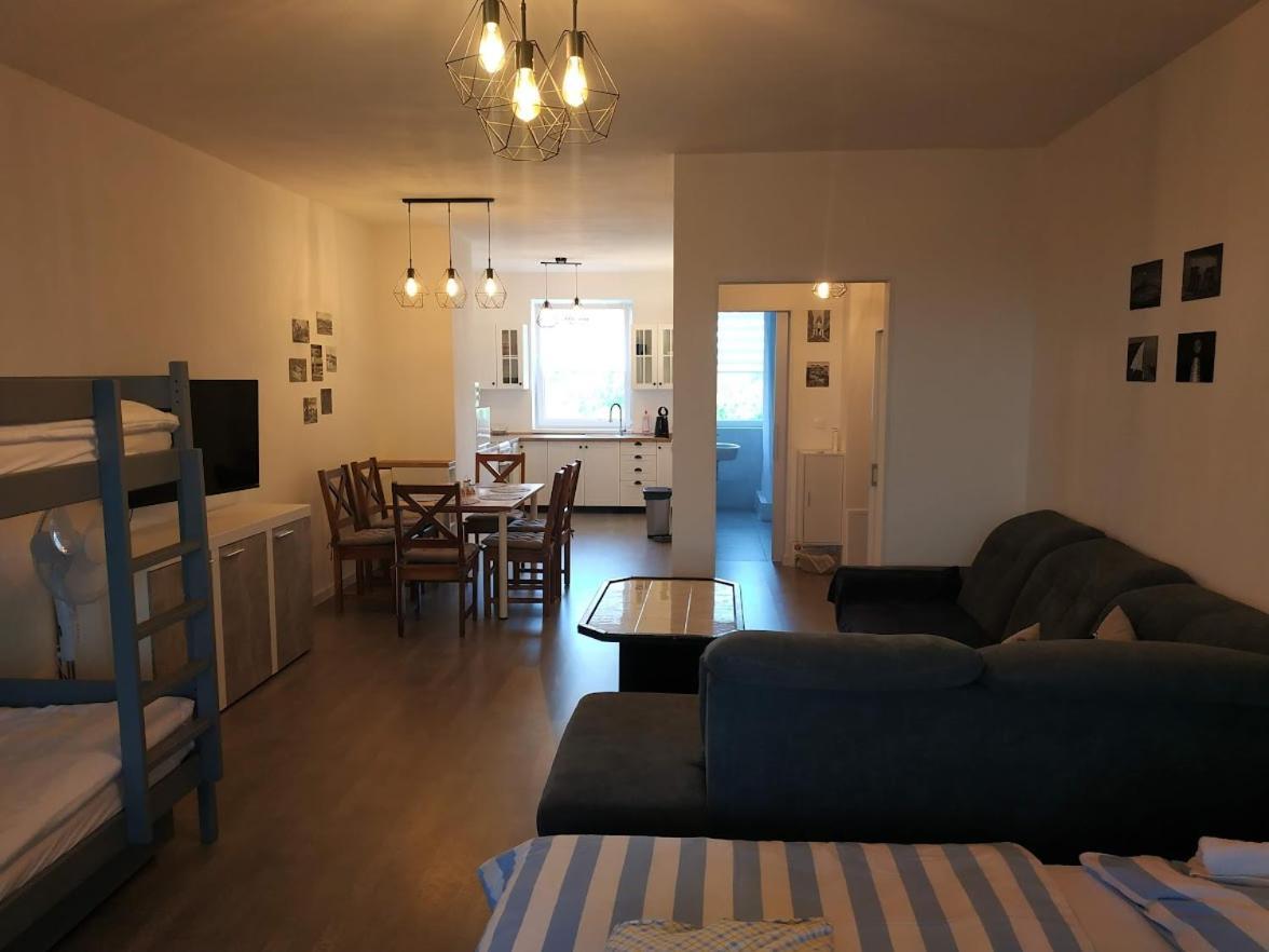 Apartman One To One Štúrovo Εξωτερικό φωτογραφία