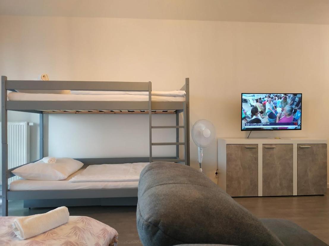 Apartman One To One Štúrovo Εξωτερικό φωτογραφία